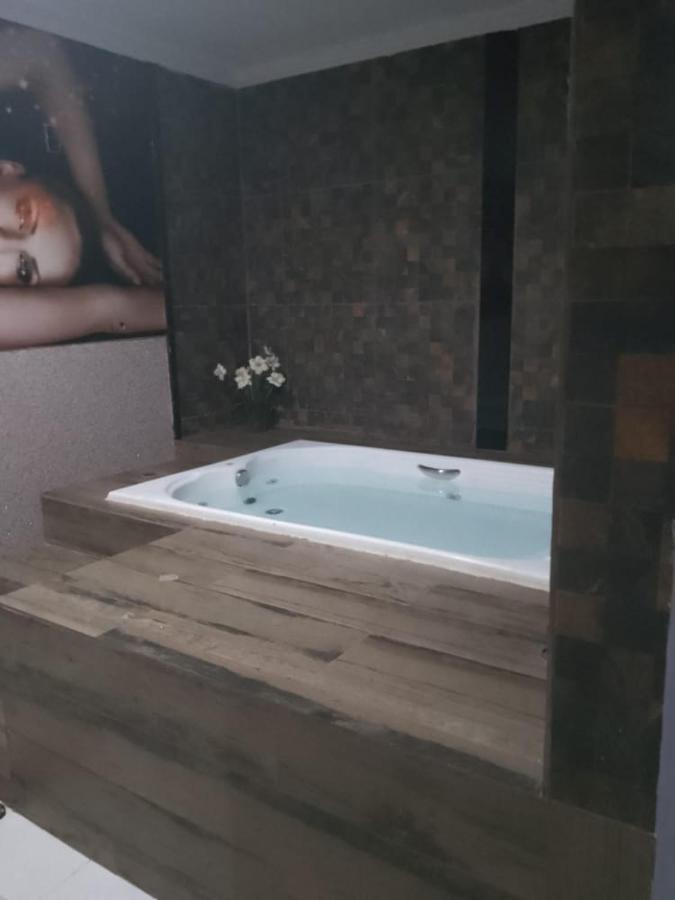 Hotel L Motel 1001 Noites - Setor O Бразилия Екстериор снимка